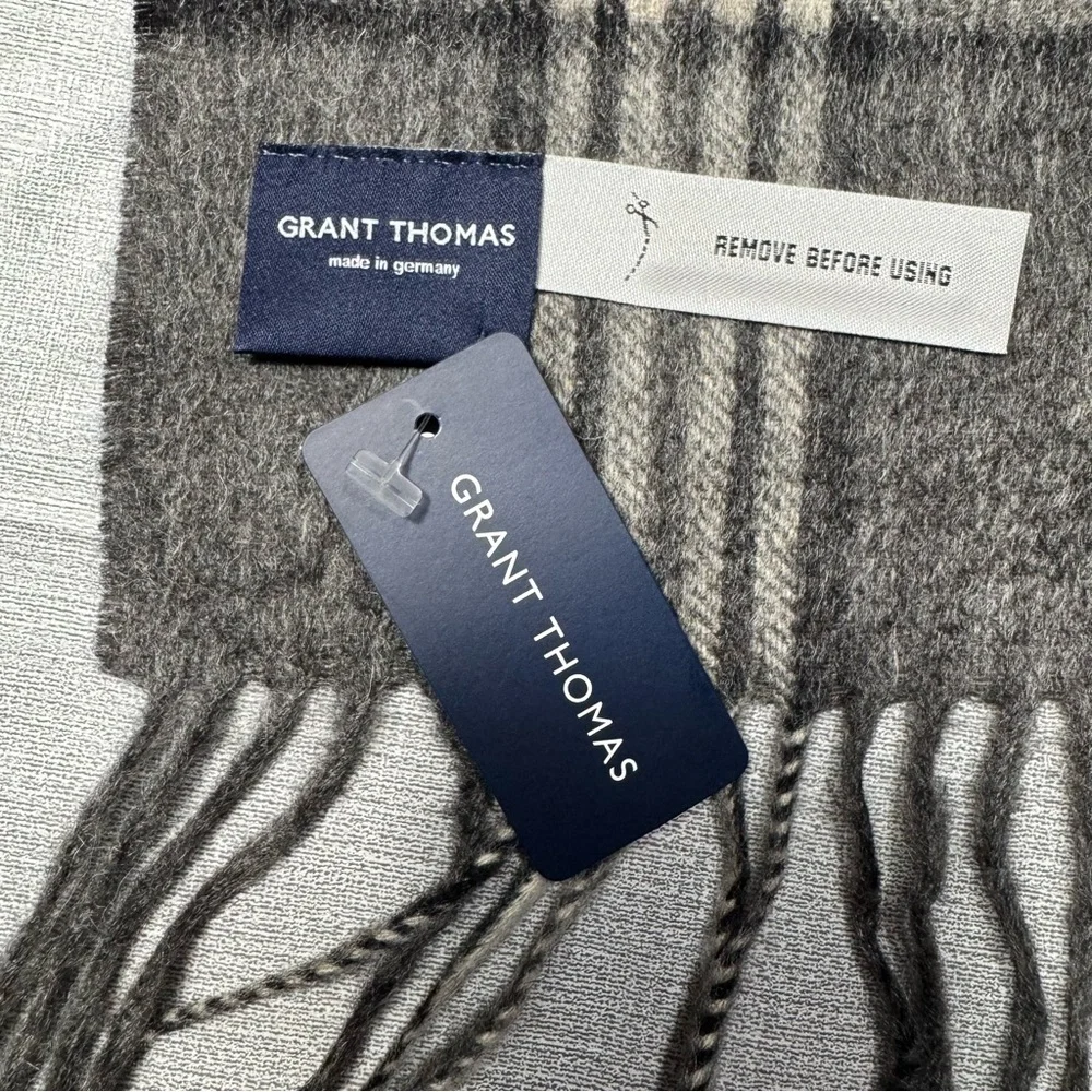 NWT New Grant Thomas 100% Cashmere Grey Plaid Scarf Made In Germany Size 12 x 64